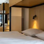 Airport Hotel, Szálloda 3*