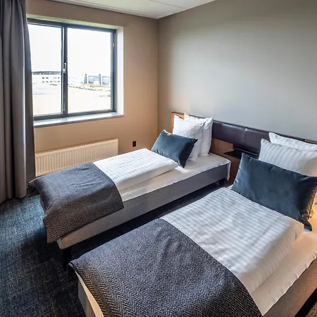 Airport Hotel,