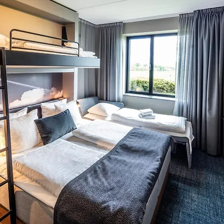 Airport Hotel, Hotel 3*