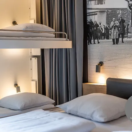 Airport Hotel, 3*