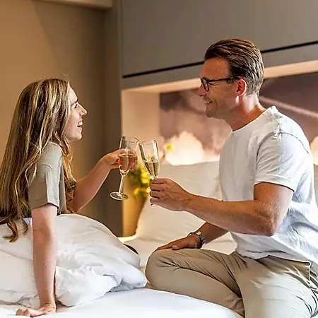 Airport Hotel, 3*